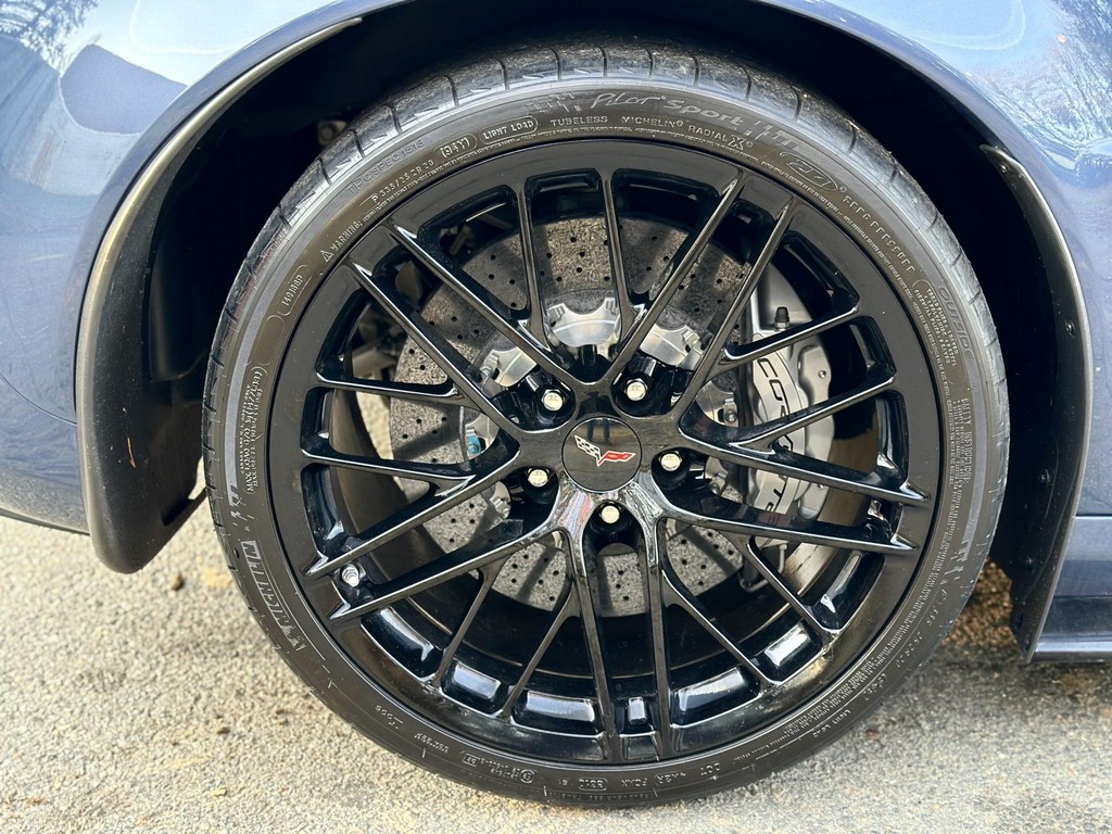 2011 Chevrolet Corvette Z06 Carbon Edition Z07 - Image 6