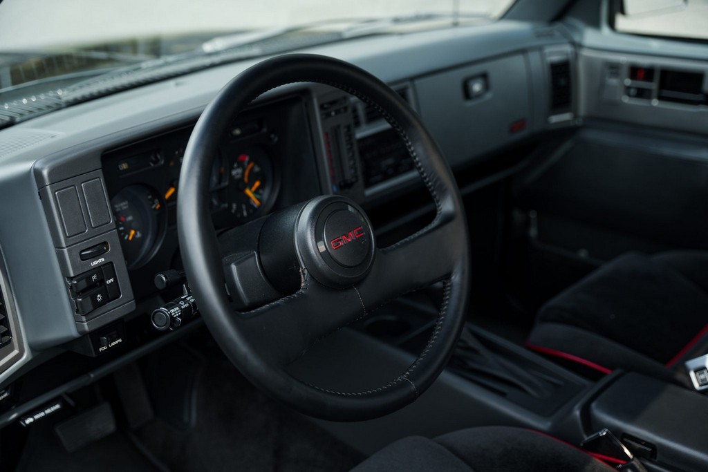 1991 GMC Syclone - Image 69