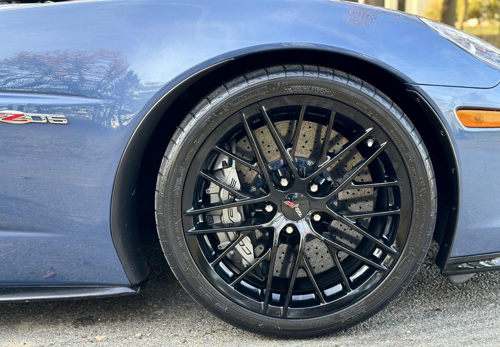 2011 Chevrolet Corvette Z06 Carbon Edition Z07 - Image 8