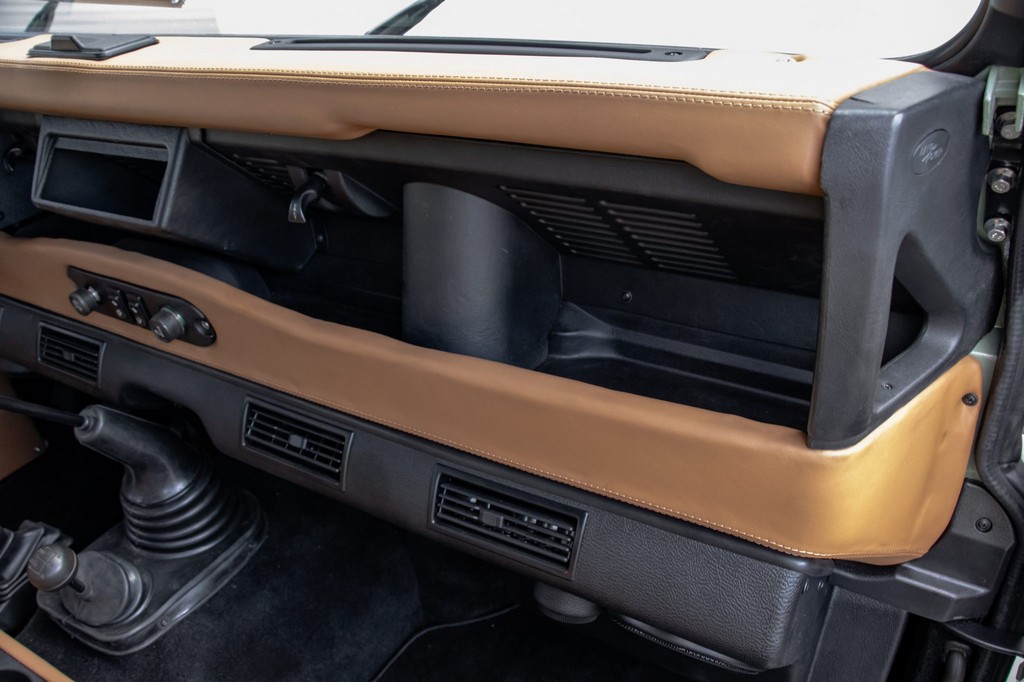 1995 Land Rover Defender 110 - Online Sale - Image 83