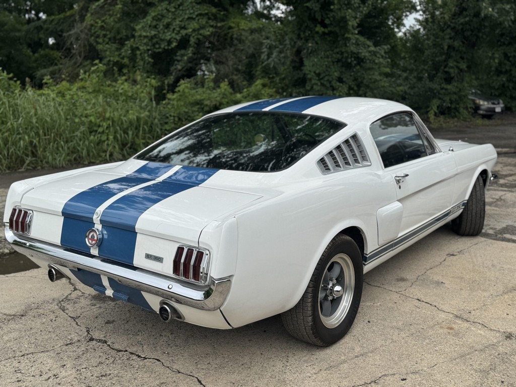 1965 Ford Mustang Fastback 289 - Image 14