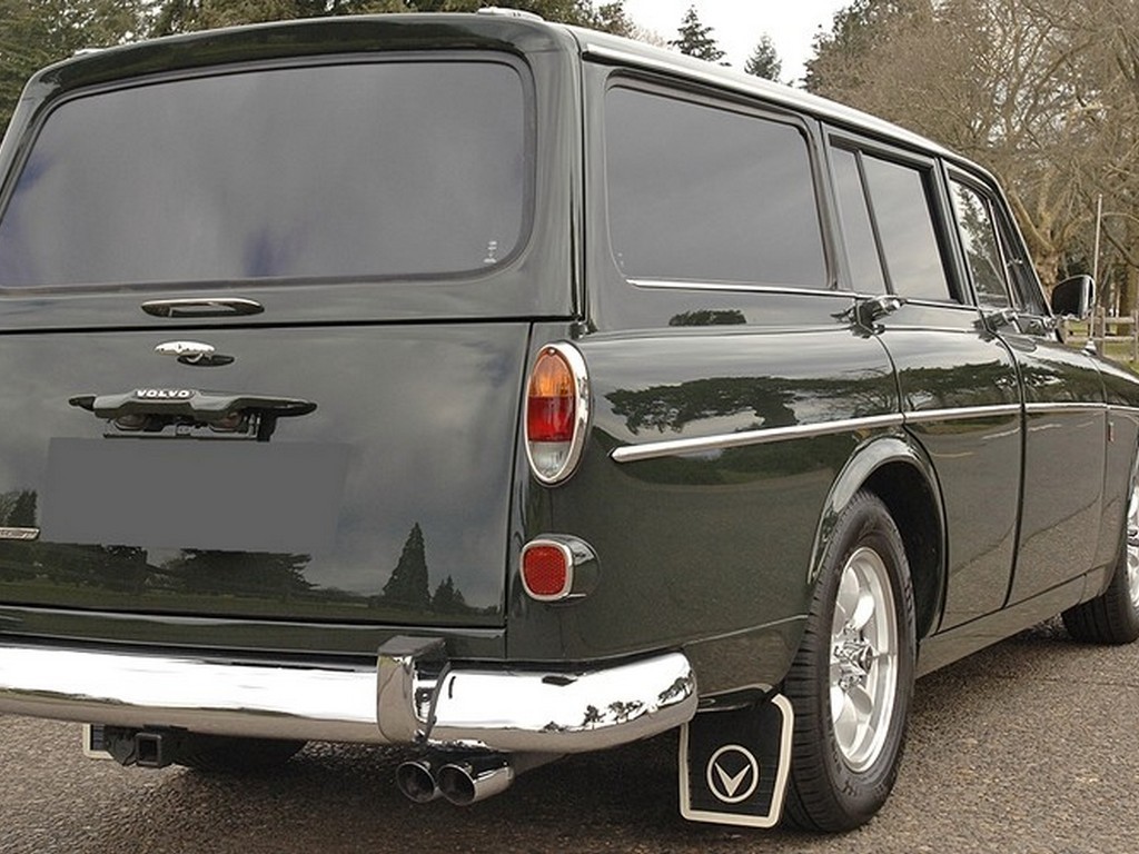 1968 Volvo 122S Wagon - Image 11