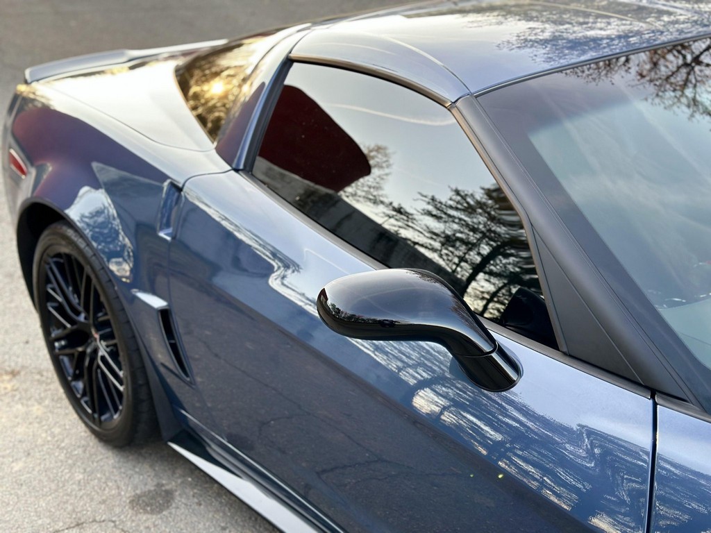 2011 Chevrolet Corvette Z06 Carbon Edition Z07 - Image 9
