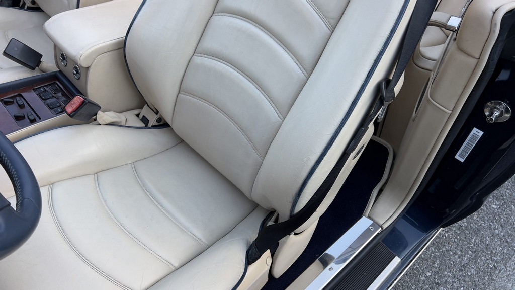 2001 Bentley Azure - Image 57