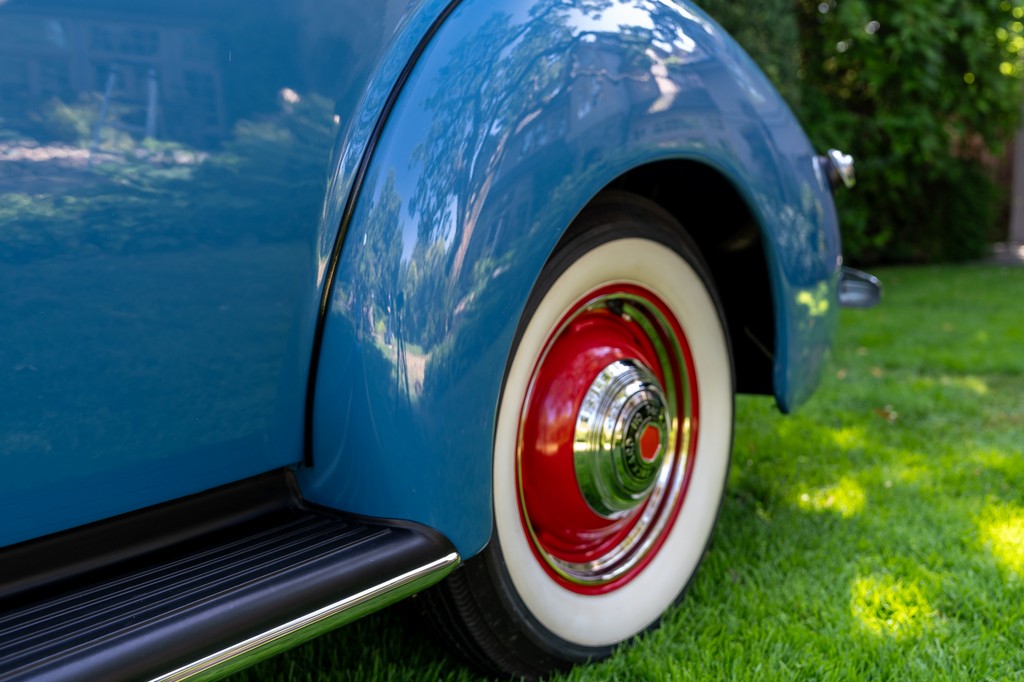 1940 Chevrolet One-Ten Club Coupe - Image 91