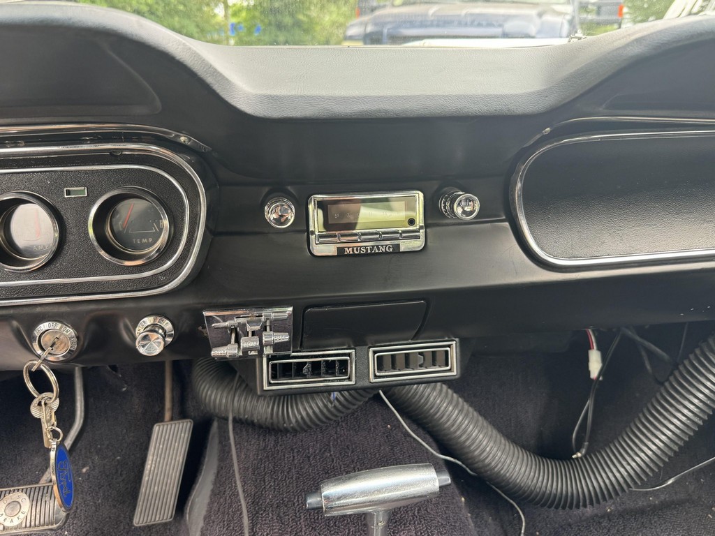 1965 Ford Mustang Fastback 289 - Image 18
