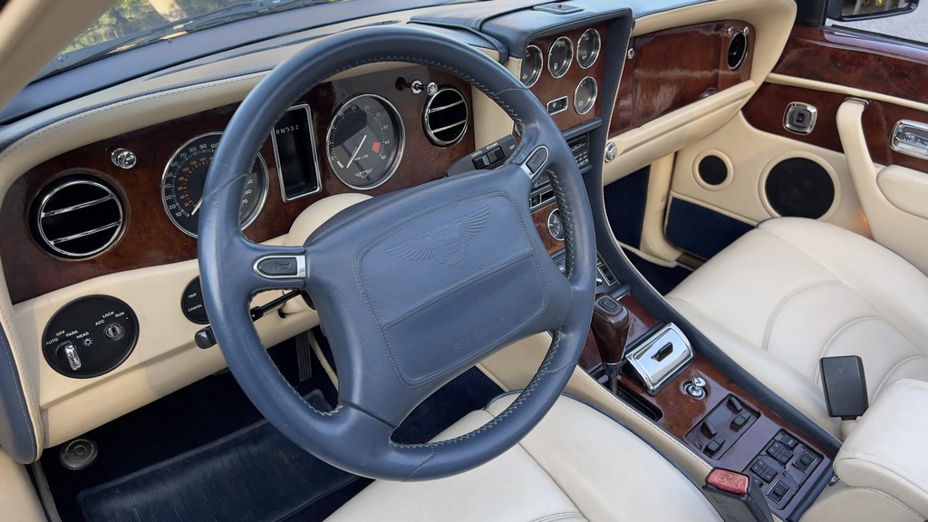 2001 Bentley Azure - Image 63