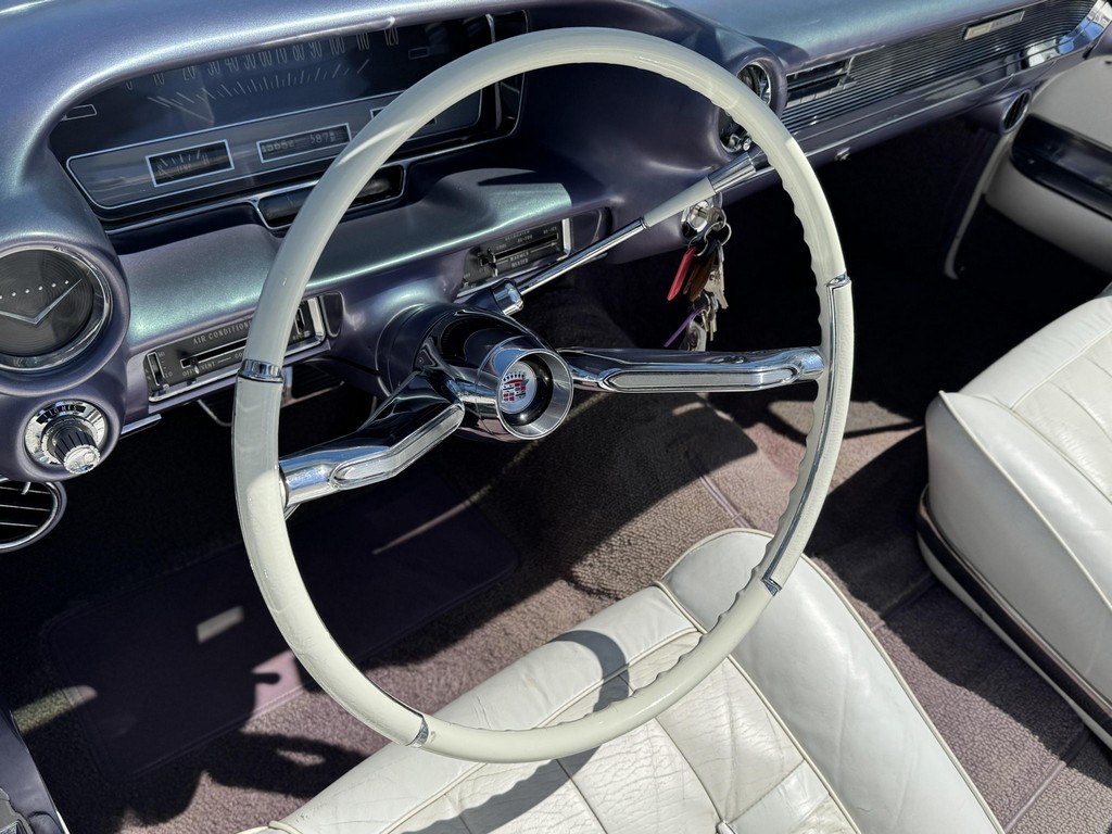 1960 Cadillac Eldorado Biarritz Convertible - Image 38