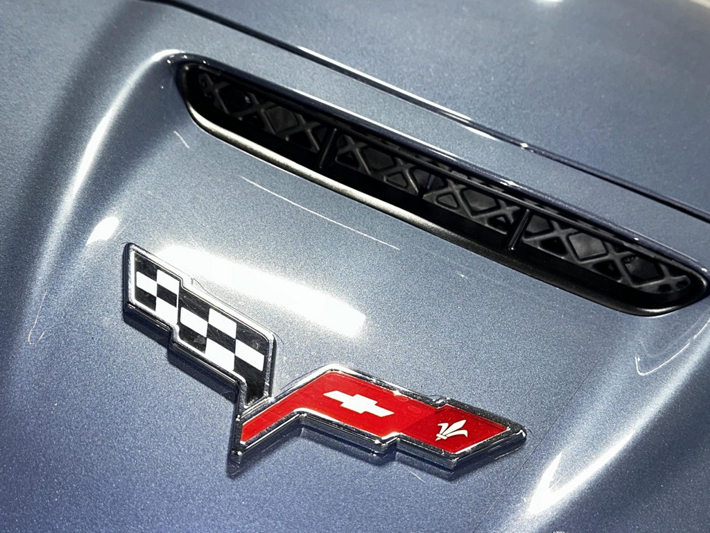 2011 Chevrolet Corvette Z06 Carbon Edition Z07 - Image 19