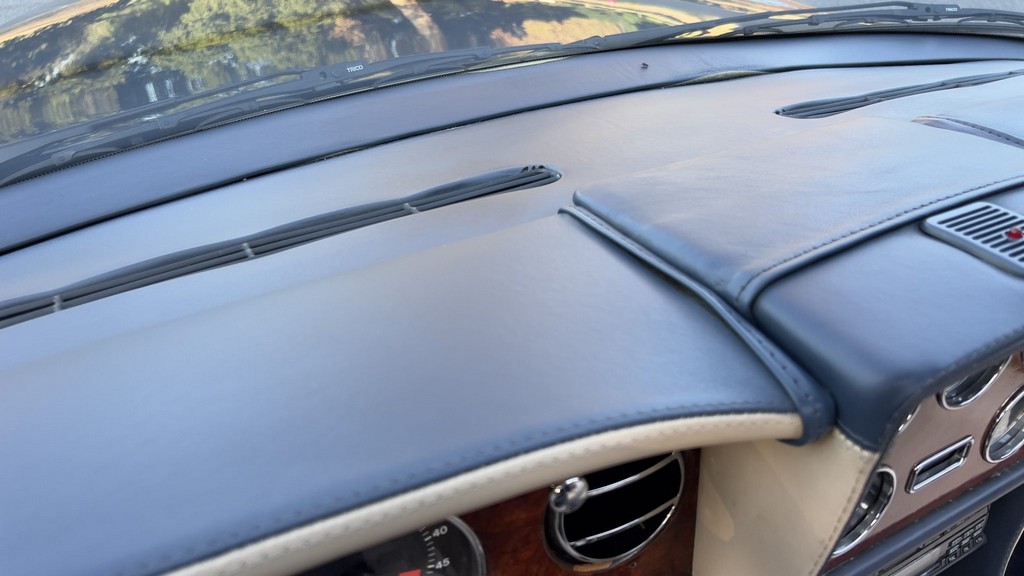 2001 Bentley Azure - Image 68