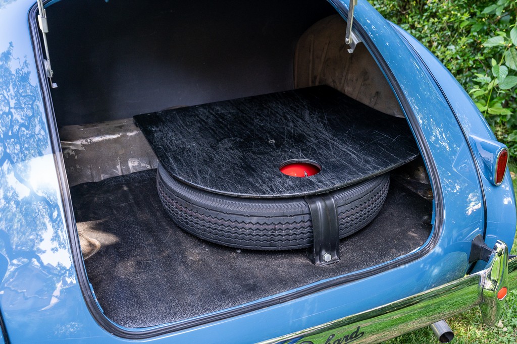 1940 Chevrolet One-Ten Club Coupe - Image 105