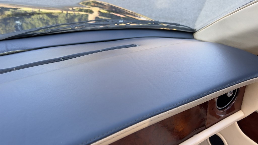 2001 Bentley Azure - Image 73