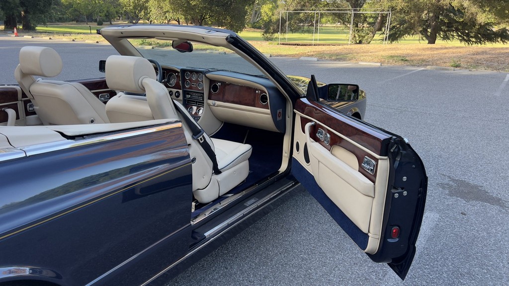 2001 Bentley Azure - Image 75