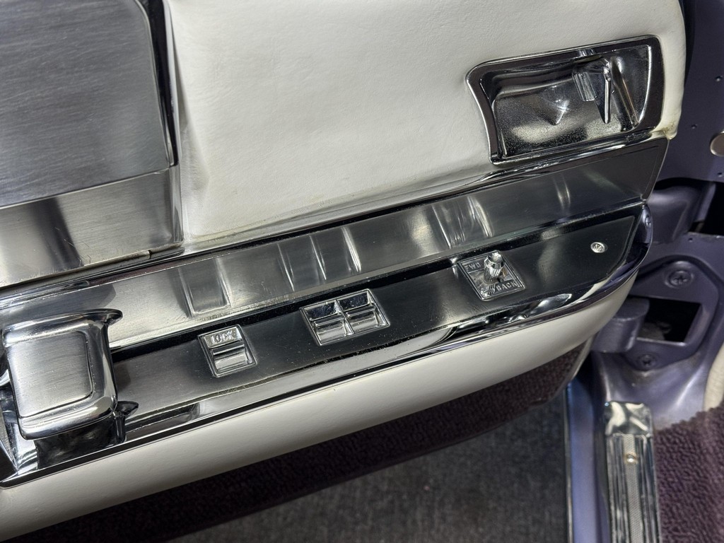 1960 Cadillac Eldorado Biarritz Convertible - Image 44