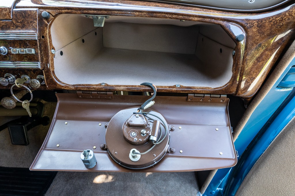 1940 Chevrolet One-Ten Club Coupe - Image 116