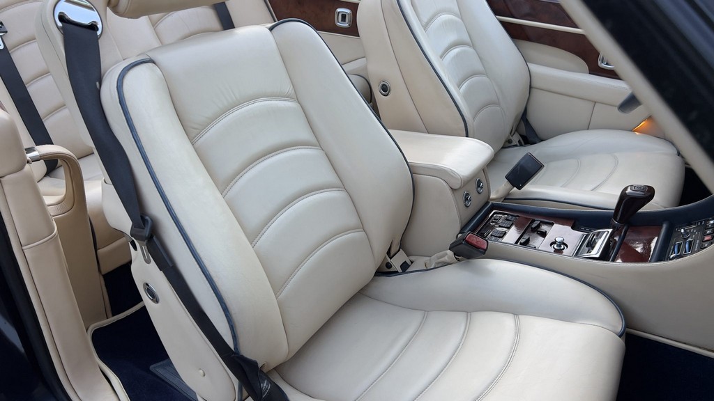 2001 Bentley Azure - Image 86