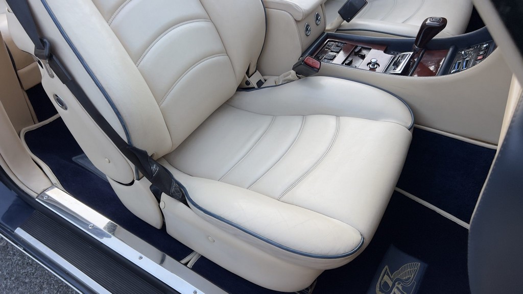 2001 Bentley Azure - Image 87