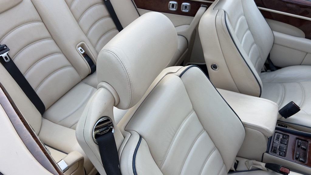 2001 Bentley Azure - Image 89