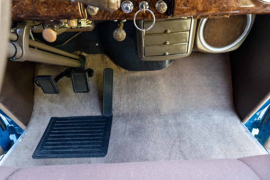 1940 Chevrolet One-Ten Club Coupe - Image 122