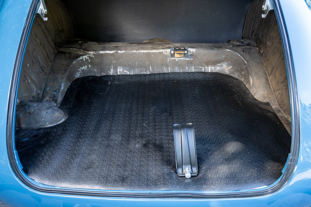 1940 Chevrolet One-Ten Club Coupe - Image 123