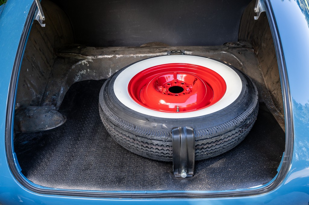 1940 Chevrolet One-Ten Club Coupe - Image 124