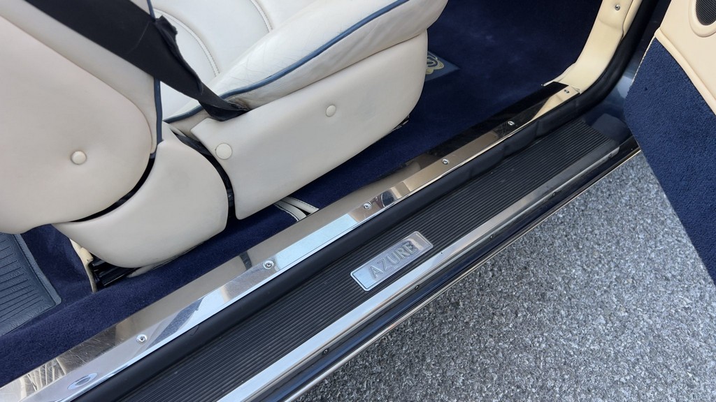 2001 Bentley Azure - Image 92