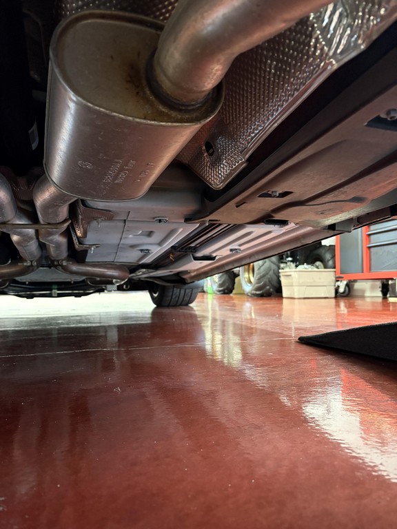 2017 Dodge Challenger SRT Hellcat - Image 4