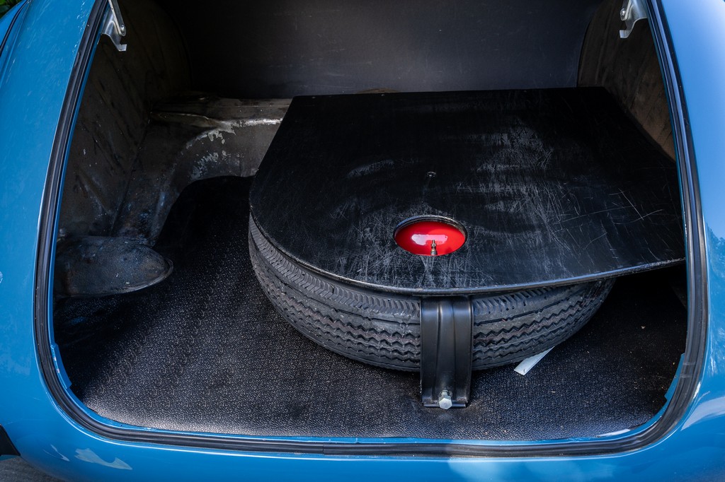 1940 Chevrolet One-Ten Club Coupe - Image 125