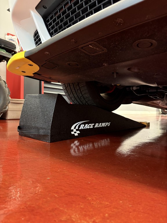 2017 Dodge Challenger SRT Hellcat - Image 5