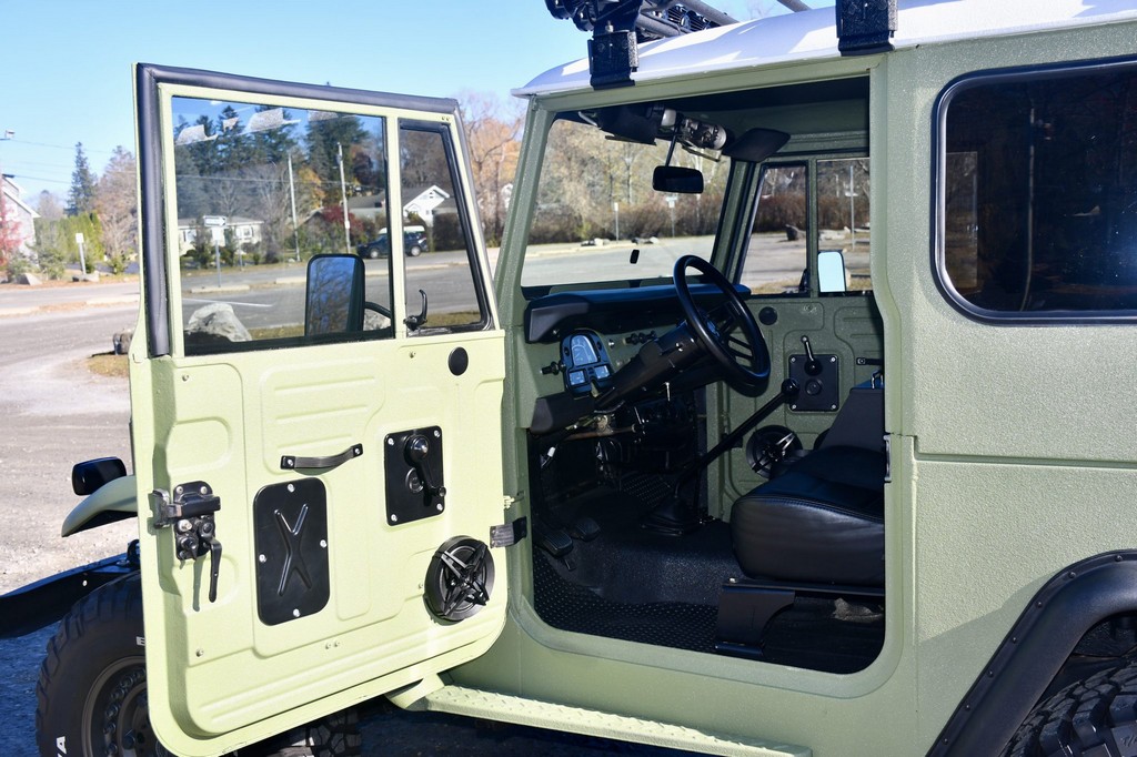 1974 Toyota Land Cruiser FJ40 - Image 2