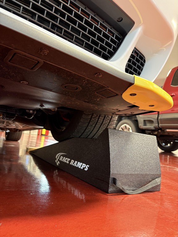 2017 Dodge Challenger SRT Hellcat - Image 6