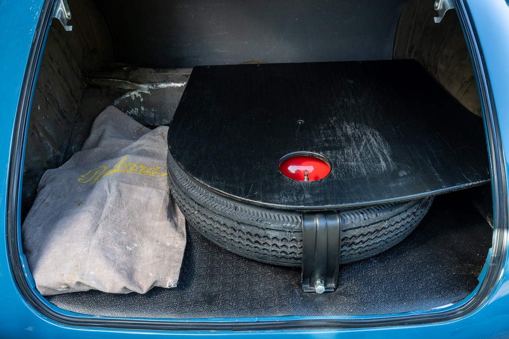 1940 Chevrolet One-Ten Club Coupe - Image 127