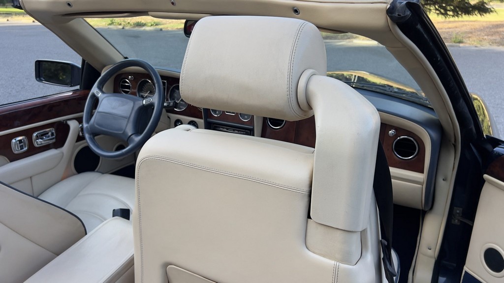 2001 Bentley Azure - Image 100