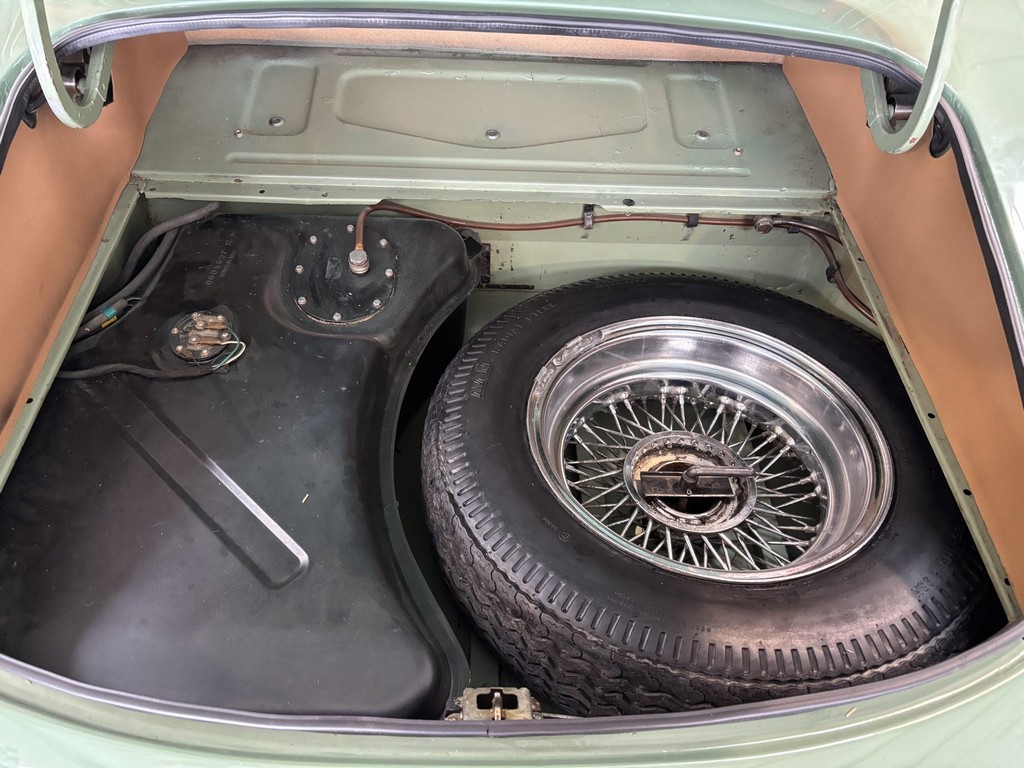 1971 Jaguar XKE Series II Roadster - Image 93