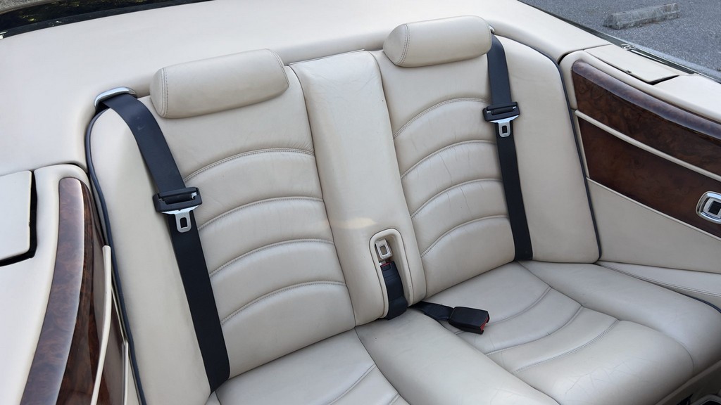 2001 Bentley Azure - Image 106