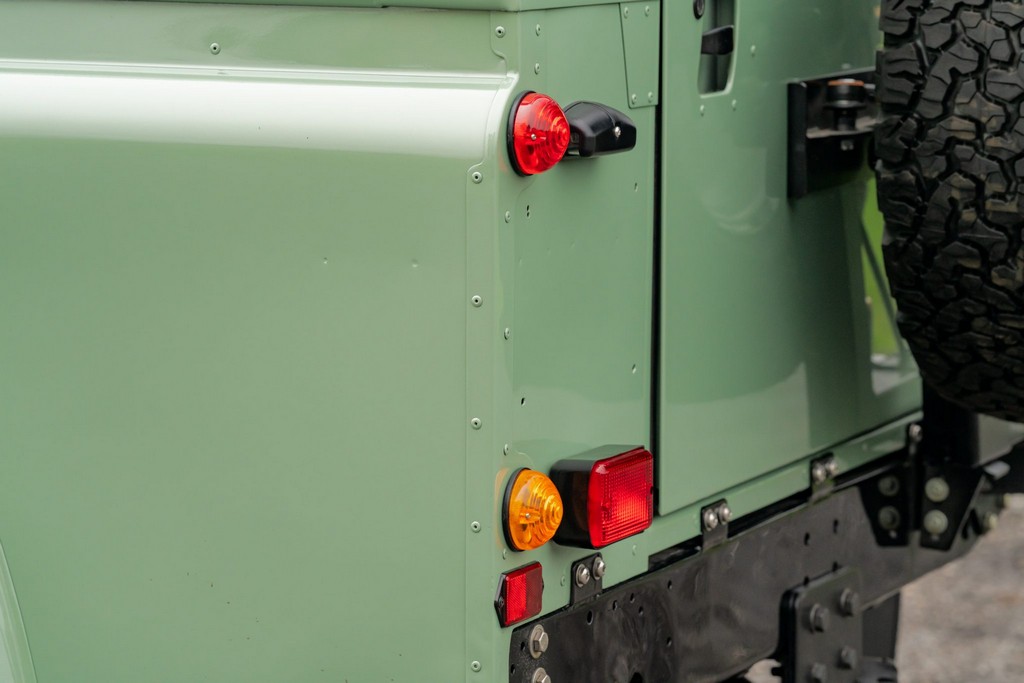 1995 Land Rover Defender 110 - Online Sale - Image 23