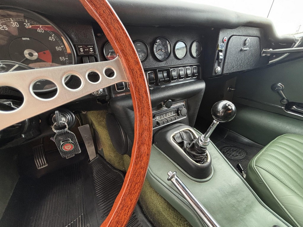 1971 Jaguar XKE Series II Roadster - Image 3