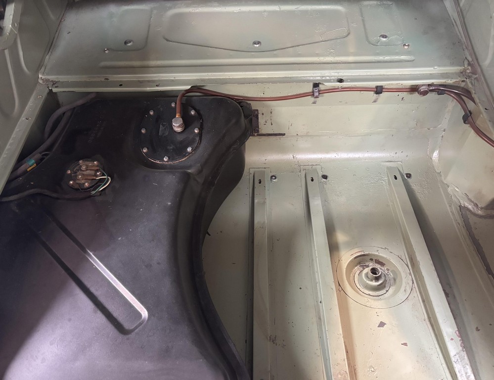 1971 Jaguar XKE Series II Roadster - Image 4