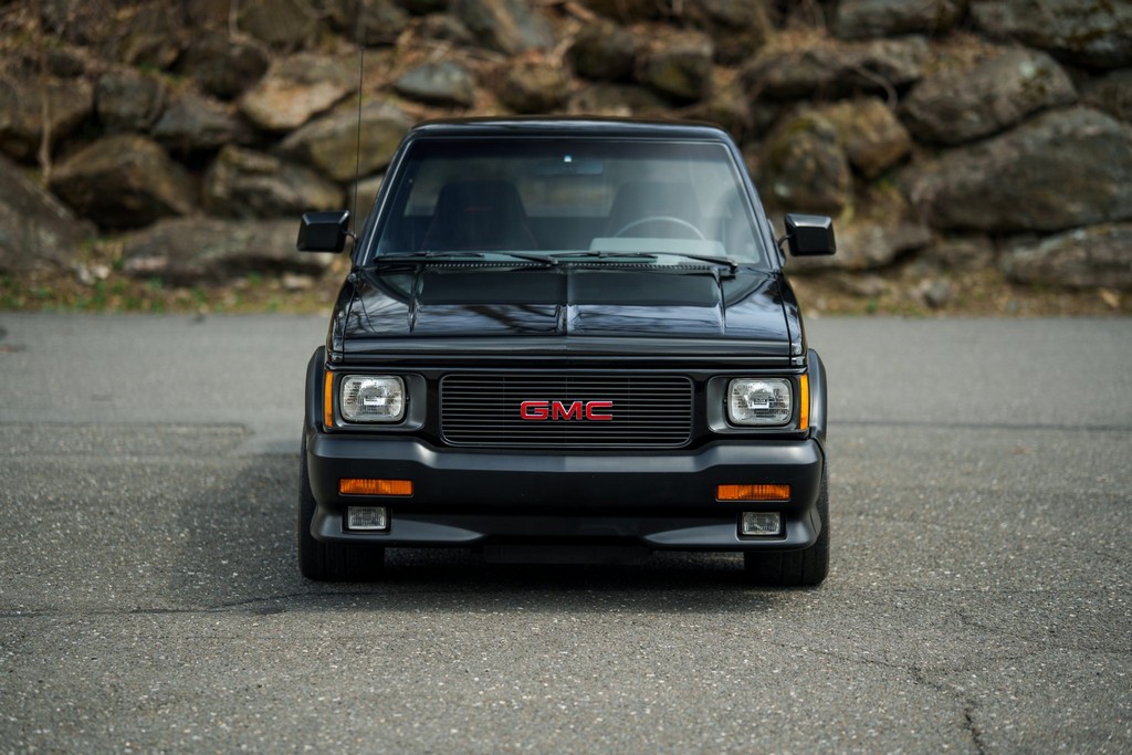 1991 GMC Syclone - Image 2
