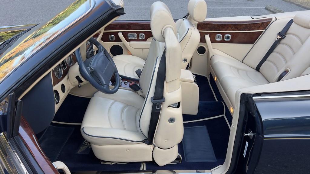 2001 Bentley Azure - Image 117