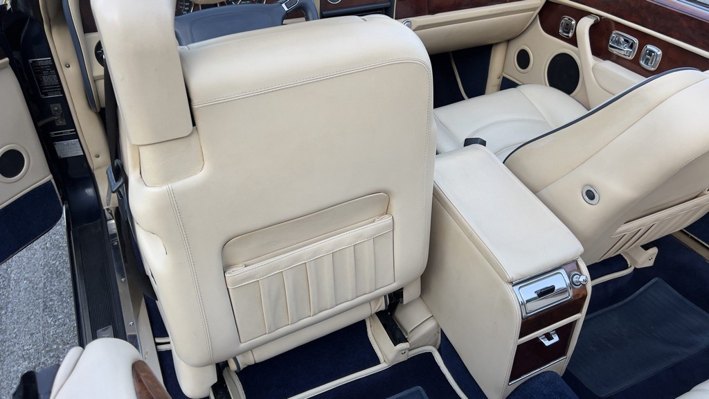 2001 Bentley Azure - Image 121