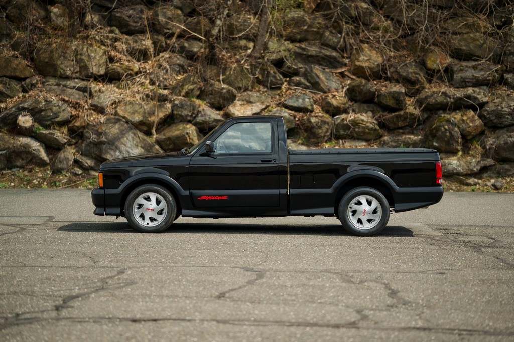 1991 GMC Syclone - Image 9