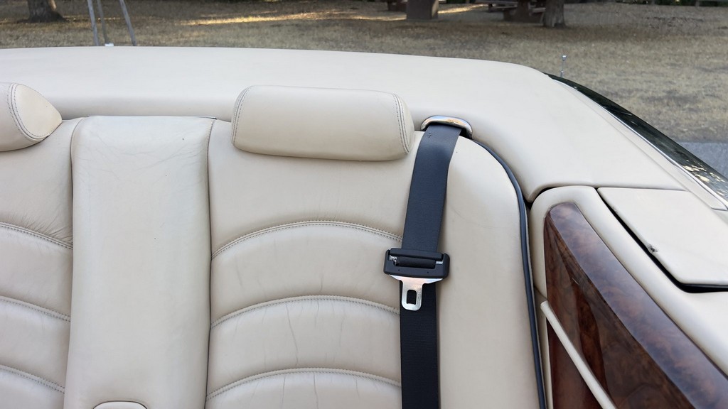 2001 Bentley Azure - Image 130