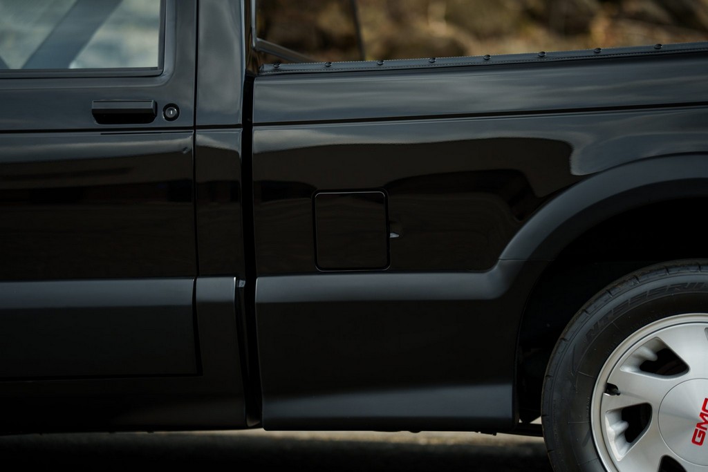 1991 GMC Syclone - Image 16