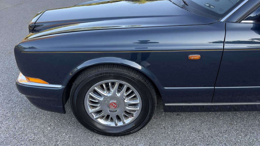 2001 Bentley Azure - Image 135