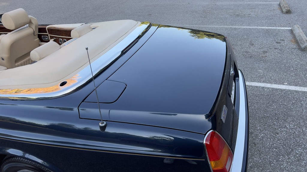 2001 Bentley Azure - Image 139