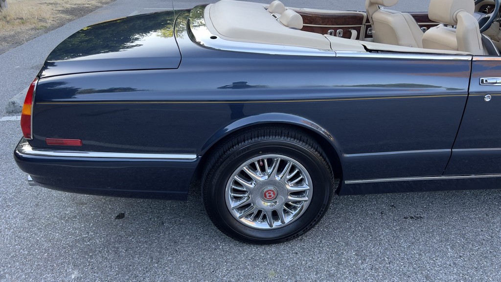 2001 Bentley Azure - Image 141