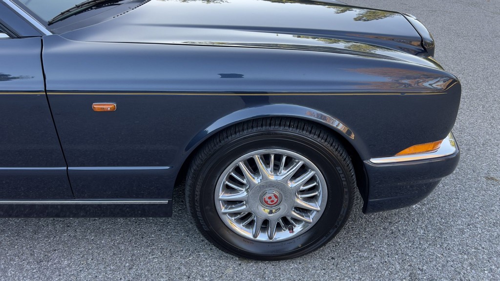 2001 Bentley Azure - Image 144