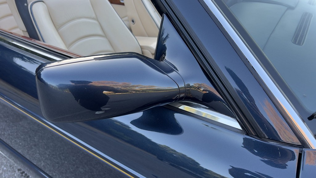 2001 Bentley Azure - Image 152