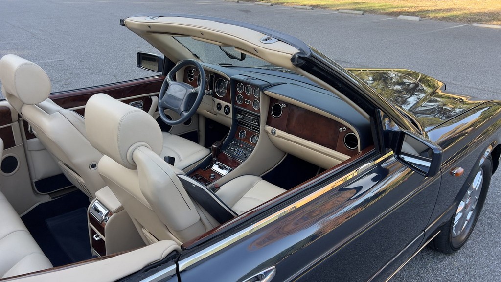 2001 Bentley Azure - Image 154